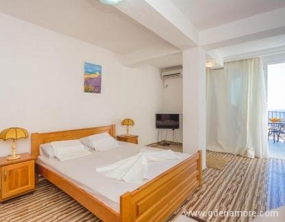 Ελιά, , ενοικιαζόμενα δωμάτια στο μέρος Dobre Vode, Montenegro - 91159200